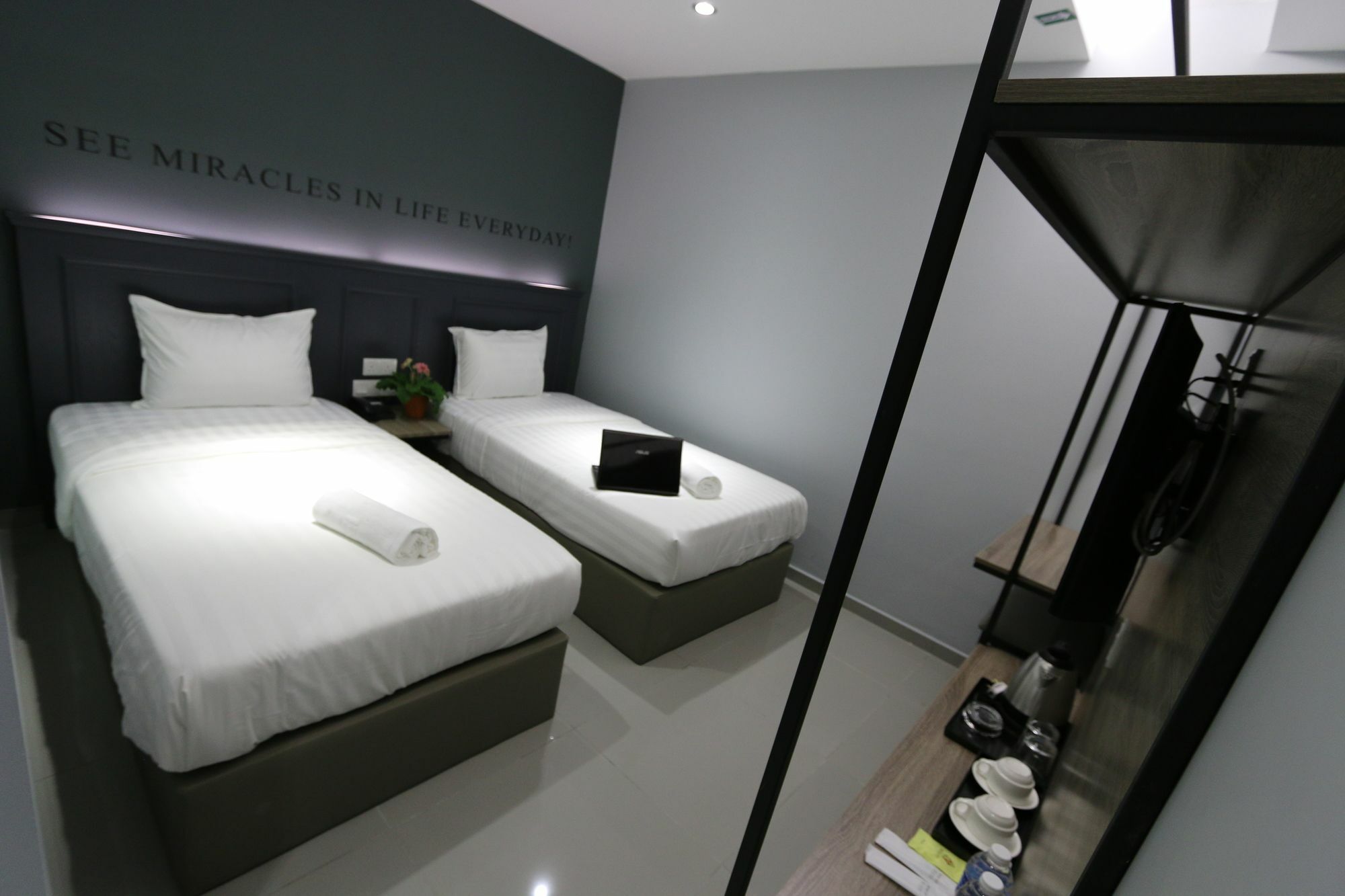 Hotel 99 Sri Petaling クアラルンプール エクステリア 写真