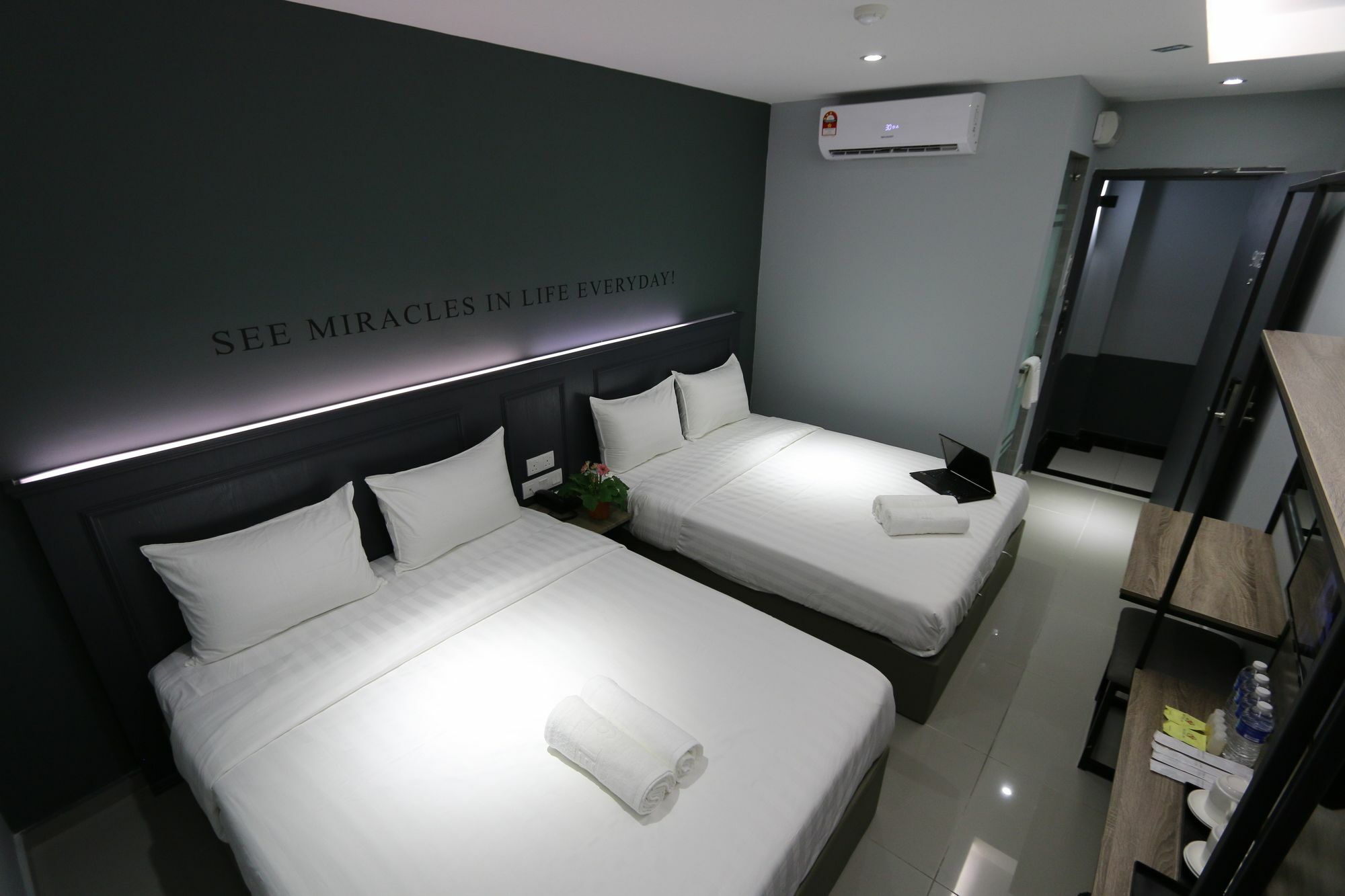 Hotel 99 Sri Petaling クアラルンプール エクステリア 写真