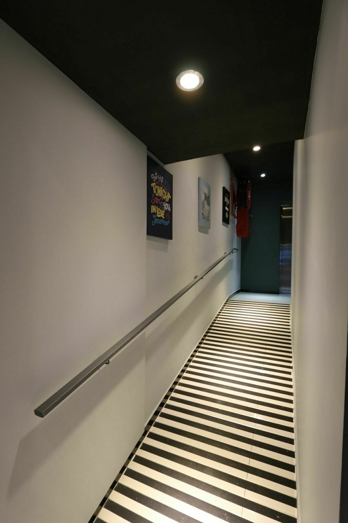 Hotel 99 Sri Petaling クアラルンプール エクステリア 写真